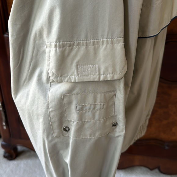 Universal Concerts Windbreaker - Picture 11 of 17